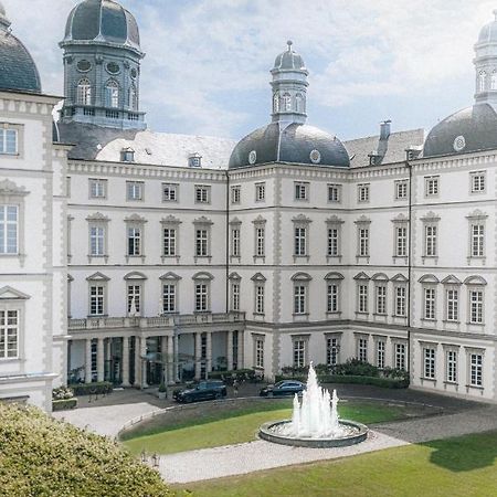 Althoff Grandhotel Schloss Bensberg Bergisch Gladbach Exterior photo The Château de la Malmaison