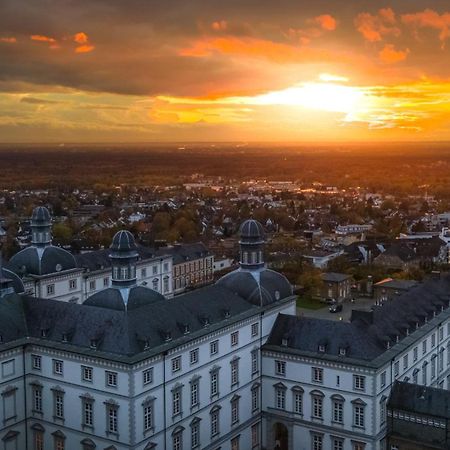 Althoff Grandhotel Schloss Bensberg Bergisch Gladbach Exterior photo Aerial view of the town