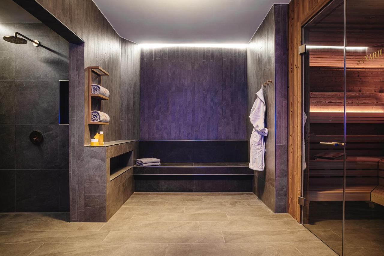 Althoff Grandhotel Schloss Bensberg Bergisch Gladbach Exterior photo The spa at The Standard London