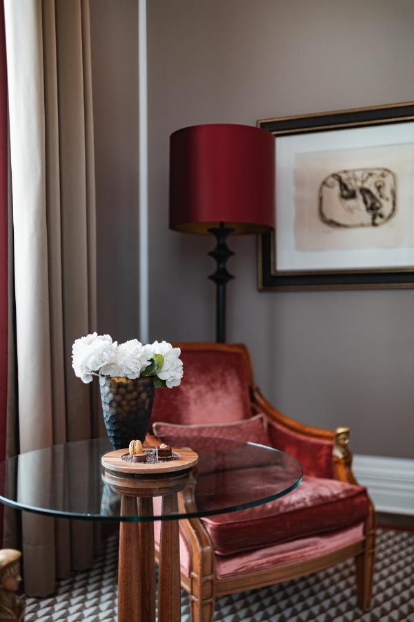 Althoff Grandhotel Schloss Bensberg Bergisch Gladbach Exterior photo A room at the hotel