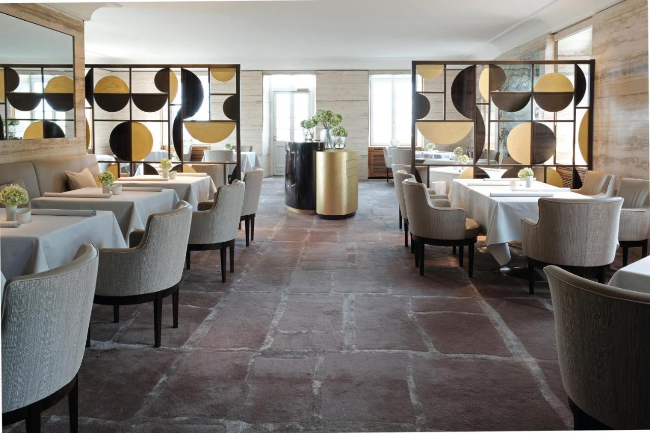 Althoff Grandhotel Schloss Bensberg Bergisch Gladbach Exterior photo The interior of the restaurant