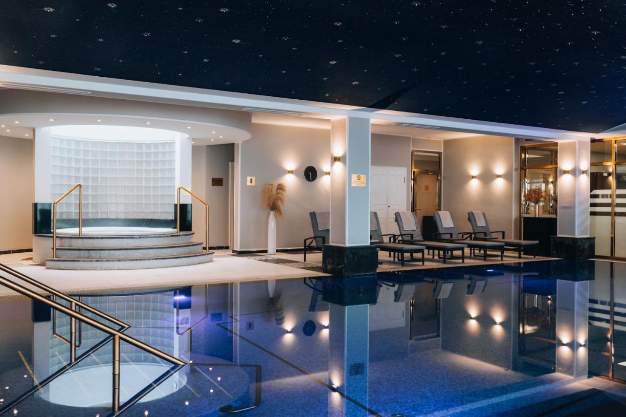 Althoff Grandhotel Schloss Bensberg Bergisch Gladbach Exterior photo The spa at The Dorchester