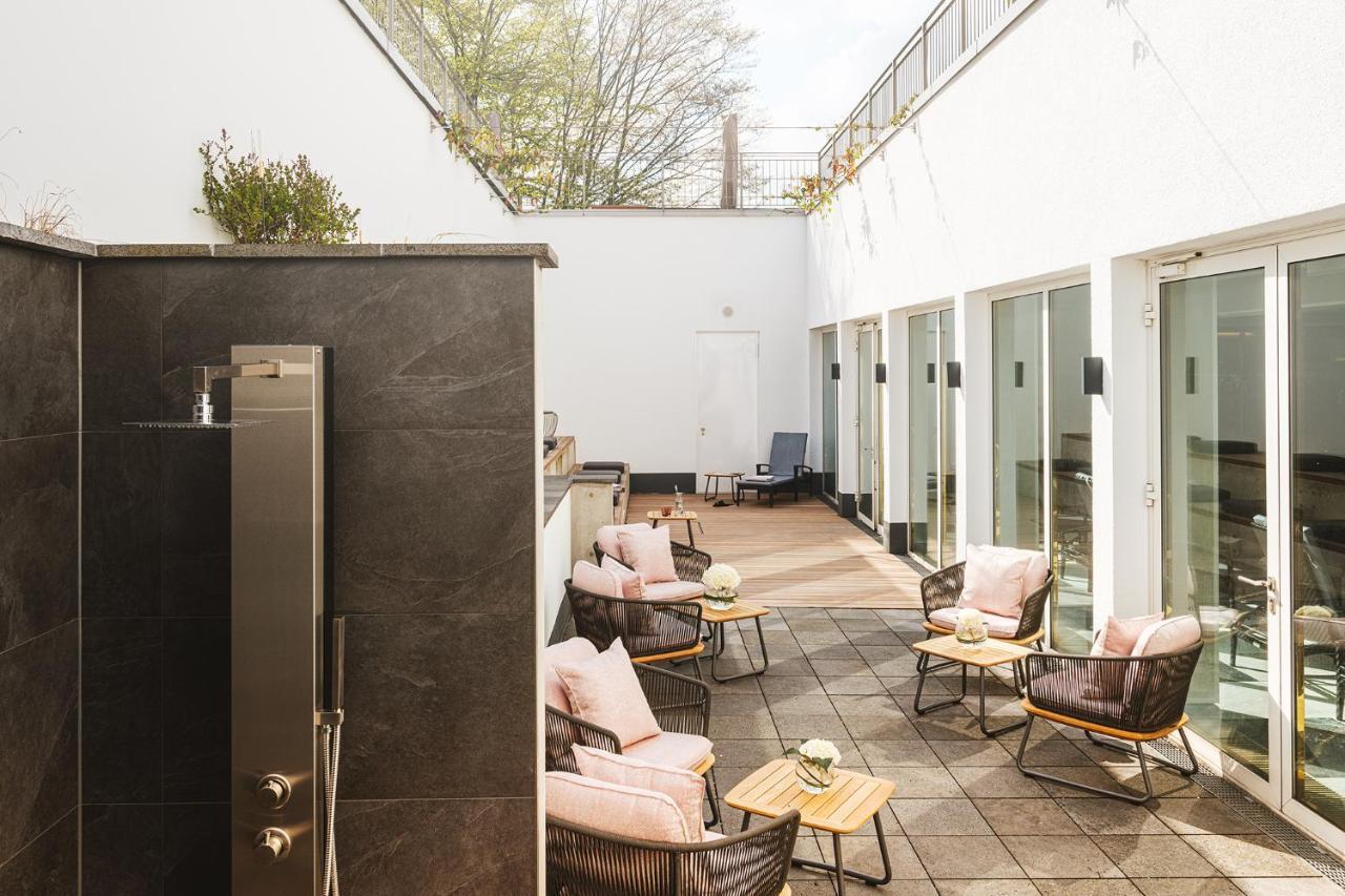 Althoff Grandhotel Schloss Bensberg Bergisch Gladbach Exterior photo The courtyard at the hotel