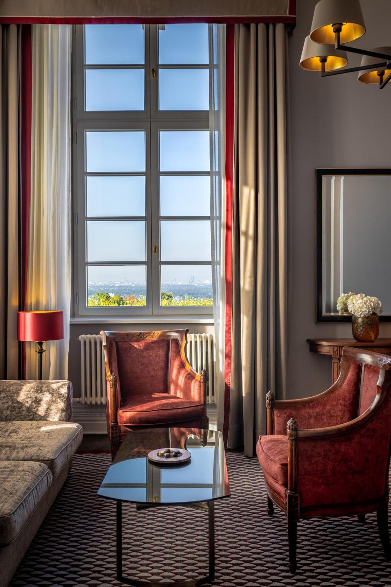 Althoff Grandhotel Schloss Bensberg Bergisch Gladbach Exterior photo A room at the Hotel de la Ville